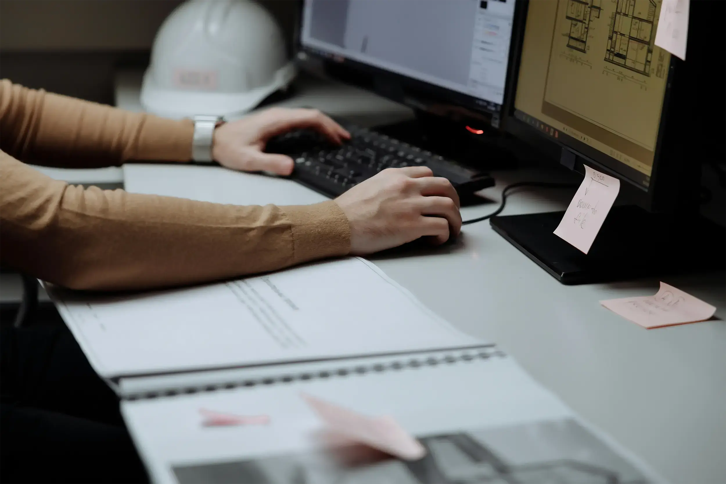 Byggerådgiver arbejder